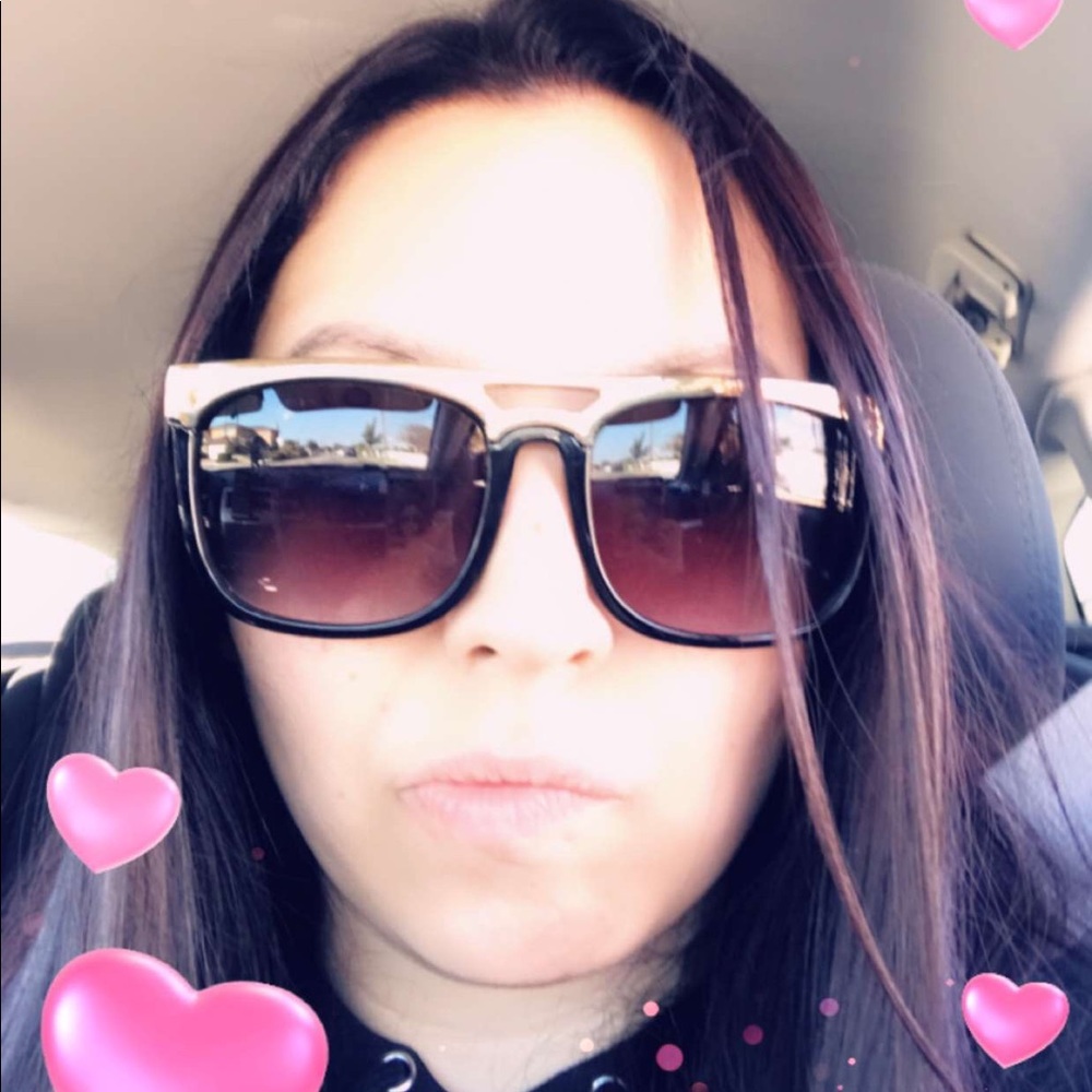 Meet your Posher, Viviana